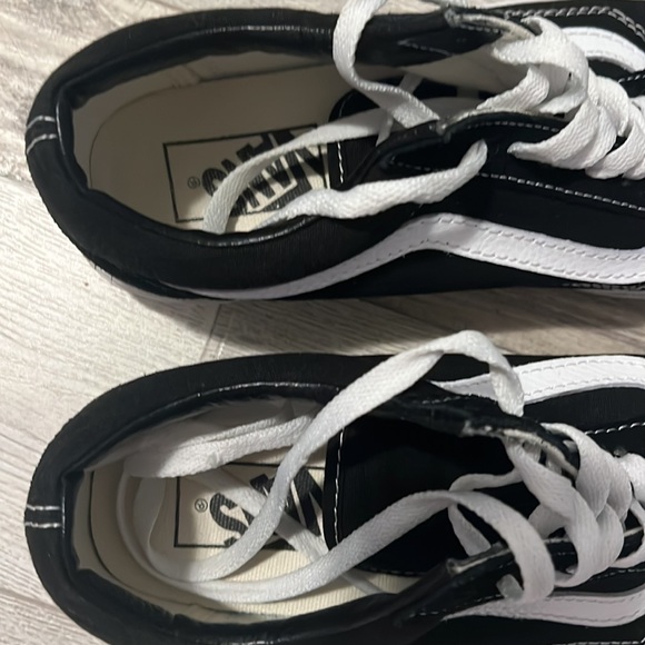 Old Skool Vans - Picture 3 of 4